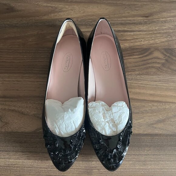 Vintage Black Patent Leather Ruffle Toe Flats - Picture 2 of 13